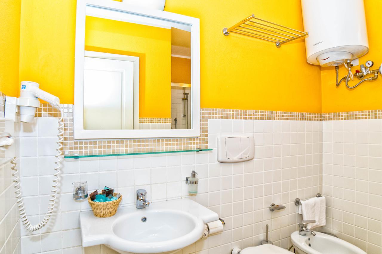 Livia Aparthotel *